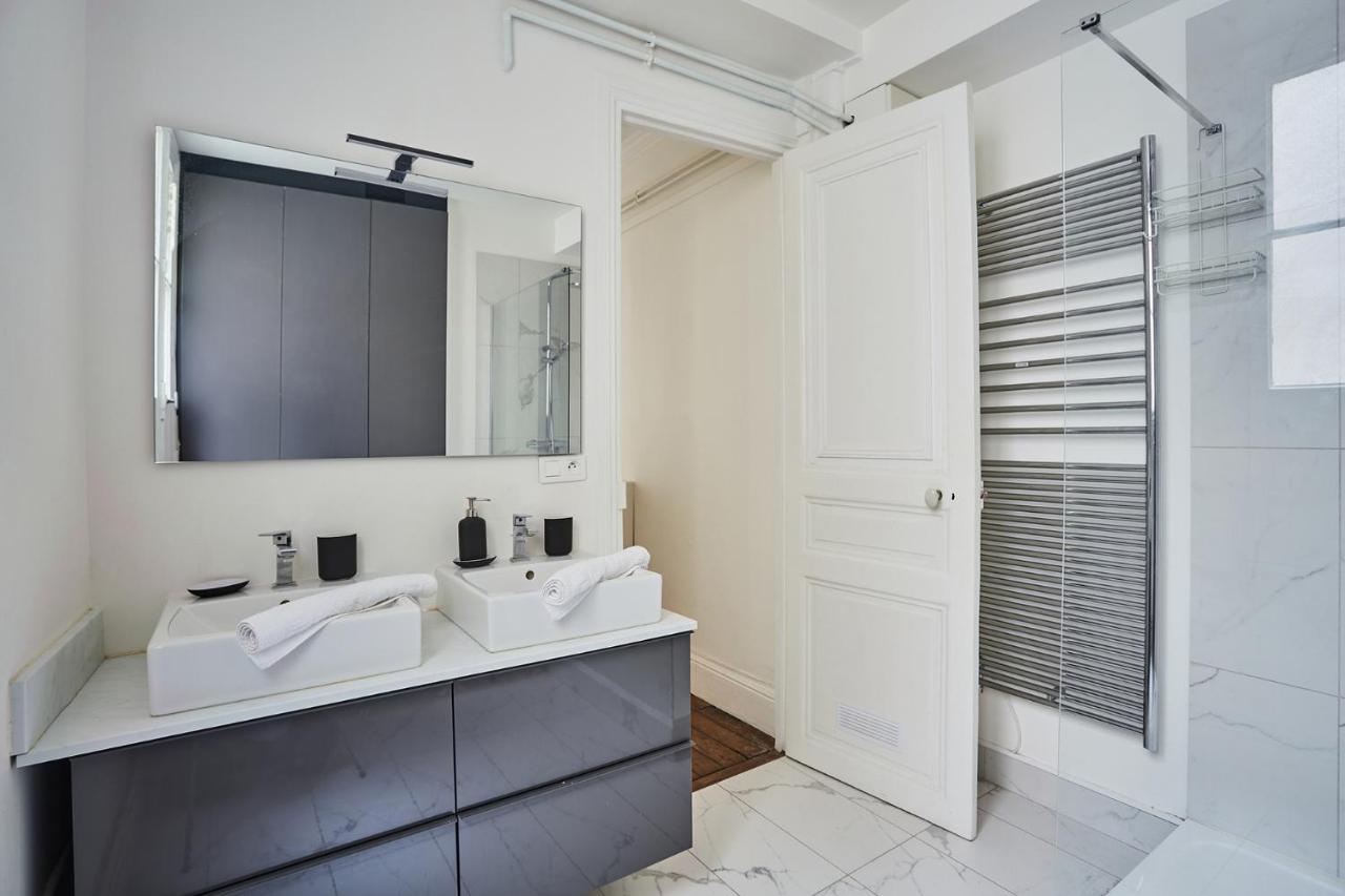 Apartment Beaubourg By Studio Prestige باريس المظهر الخارجي الصورة
